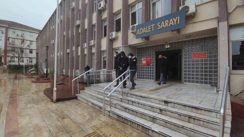 Uyuşturucuyu turşu bidonlarına sakladı
