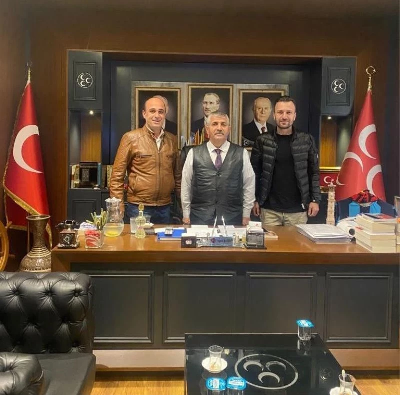 Çankaya bitpazarı esnafından MHP’ye ziyaret
