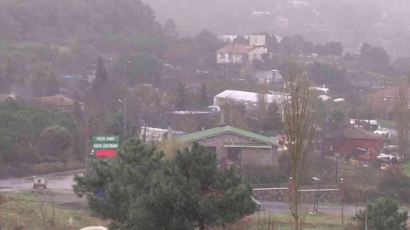 İstanbul’da beklenen kar, Aydos Ormanına yağdı
