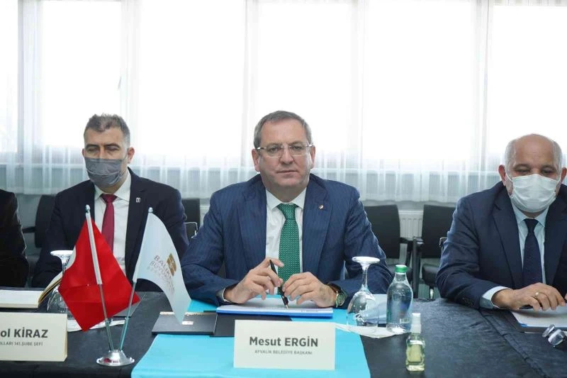 Ayvalık’taki trafik sorunu tek yön uygulamasıyla ortadan kalkacak
