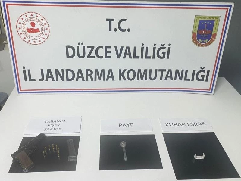 Uyuşturucu kullanıcısı jandarma ekiplerine yakalandı
