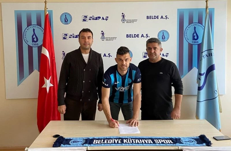 Belediye Kütahyaspor hücum hattını İsmail Düzgün ile güçlendirdi
