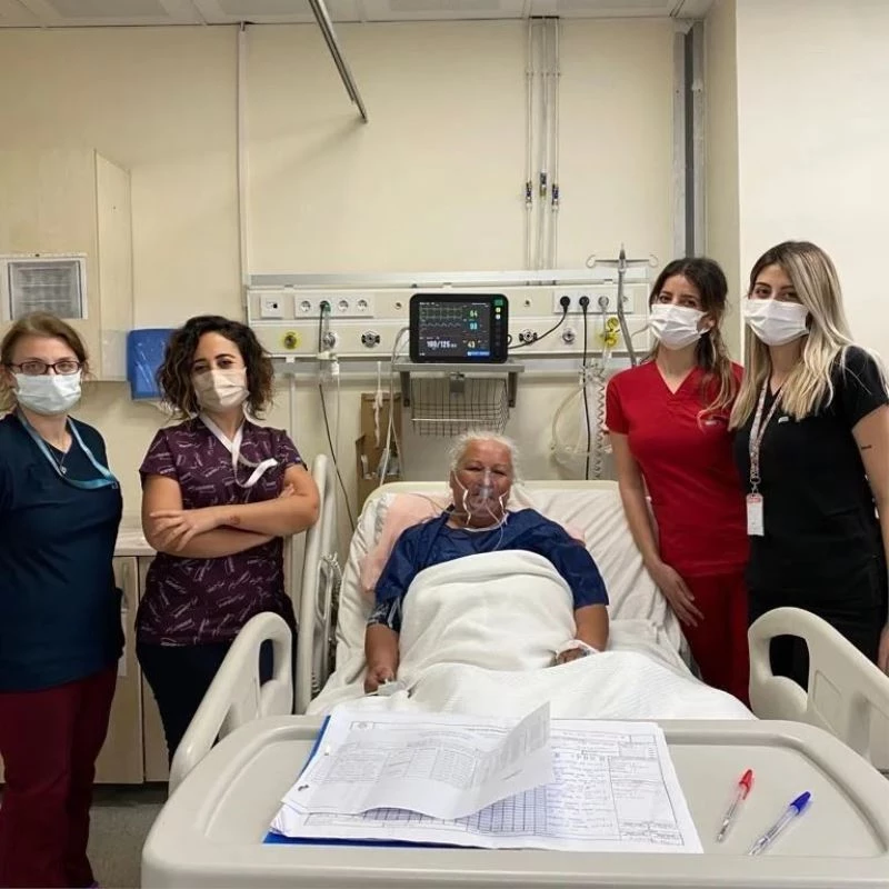 Doktorların çabası ile hayata tutundu
