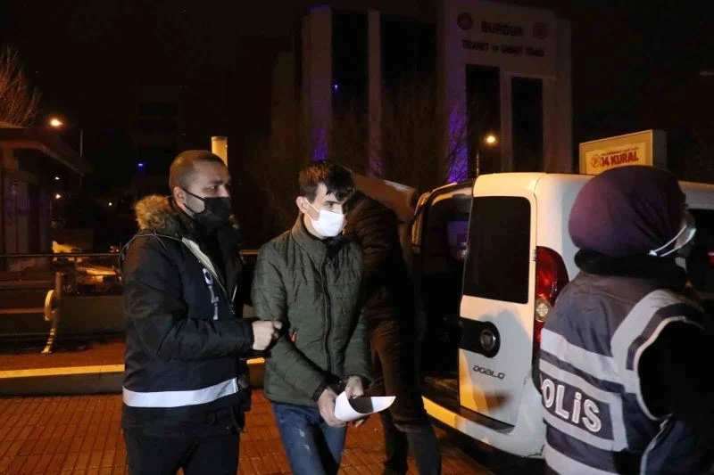 Ayşenur’a tekme attığını itiraf eden dayı ve anne tutuklandı
