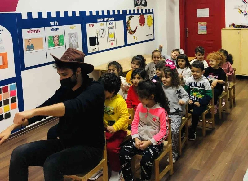 İngilizceyi oyunla öğreniyorlar
