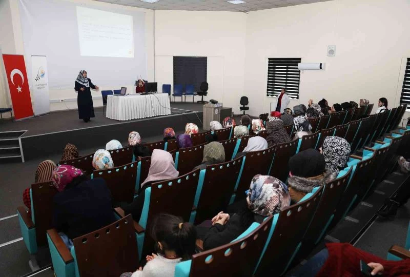 Van’da ‘Gönülden Gönüle Dost Sohbetleri’ devam ediyor
