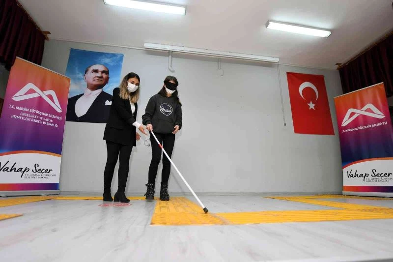 Beyaz Baston Görme Engeliler Haftasında farkındalık ve empati çalışması
