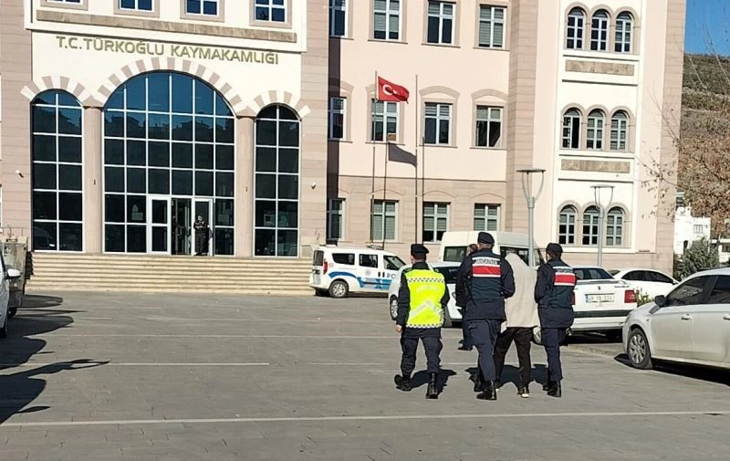 Baz istasyonunu soydu, kaçamadan yakalandı
