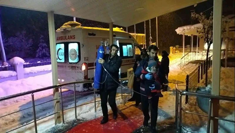 Akciğer hastası minik Mustafa bir saatlik çalışmayla hastaneye yetiştirildi
