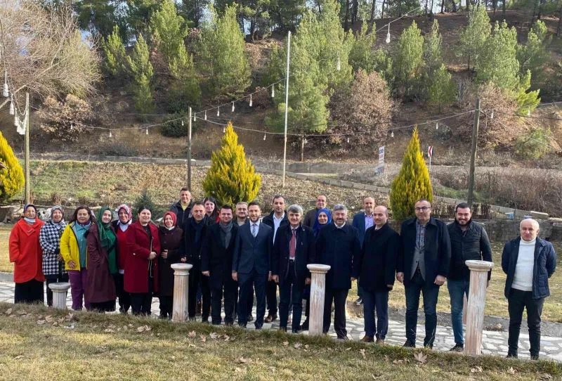 DPÜ Gediz Meslek Yüksekokulu’nun öğretim elemanları kahvaltıda buluştu
