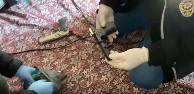 Kurusıkı tabancaların gerçek tabancaya dönüştürüldüğü atölyeye operasyon
