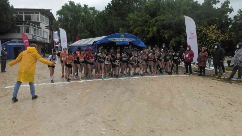 Büyükşehir Belediyesinden kros ligi eleme yarışlarına destek
