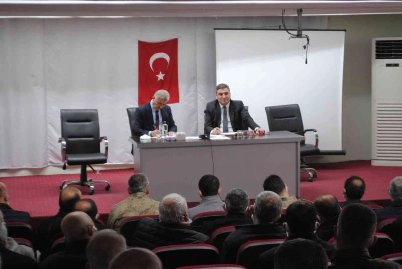 Kaymakam Sinanoğlu, muhtarlarla bir araya geldi
