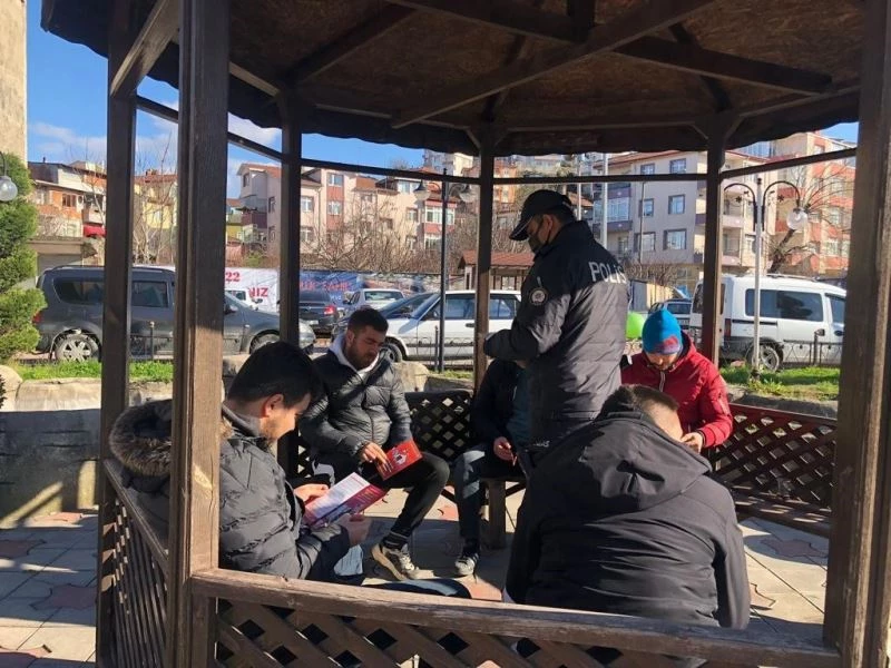 Polis dolandırıcılara karşı broşürle uyardı
