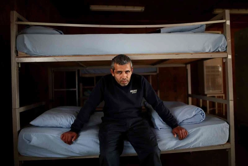 (Özel) Sokaklardan kurtuldu, aile sevgisini barınma evindeki hayvanlarda buldu
