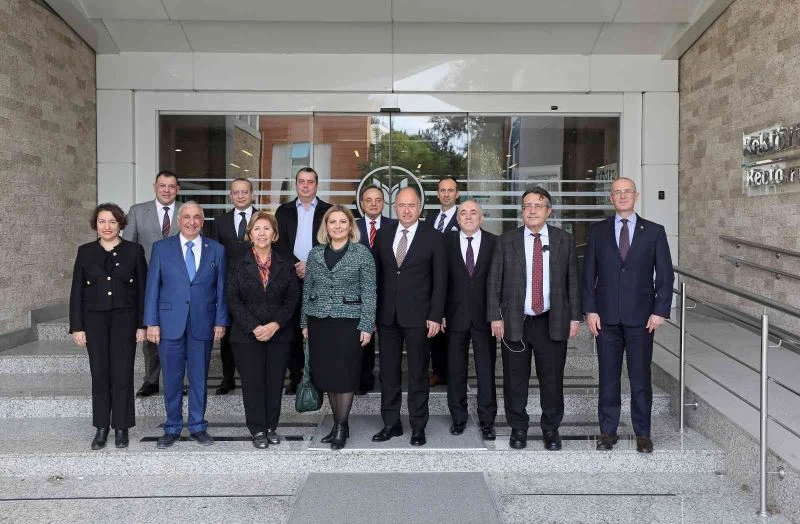 İzmir için diplomatik zirve
