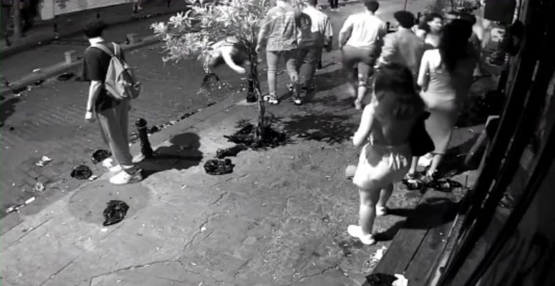 İstanbul’da dehşet anları: Gürültü kavgasında şişeyi kırıp 3 kişiyi yaraladılar
