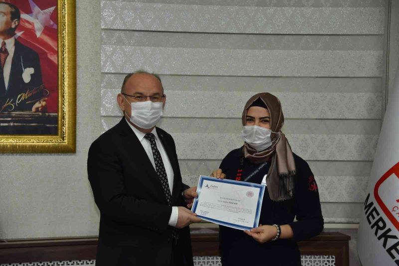 Manisa 112 Acil Çağrı Merkezi ’Psikolojik İlk Yardım Projesi’ sertifikaları verildi
