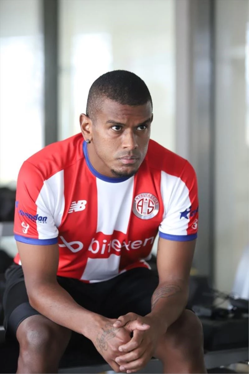 Antalyaspor, Brezilyalı futbolcu Fernando Lucas Martins