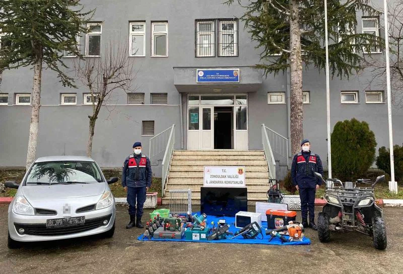 Otomobil ve ATV hırsızları jandarmada tarafından kıskıvrak yakalandı
