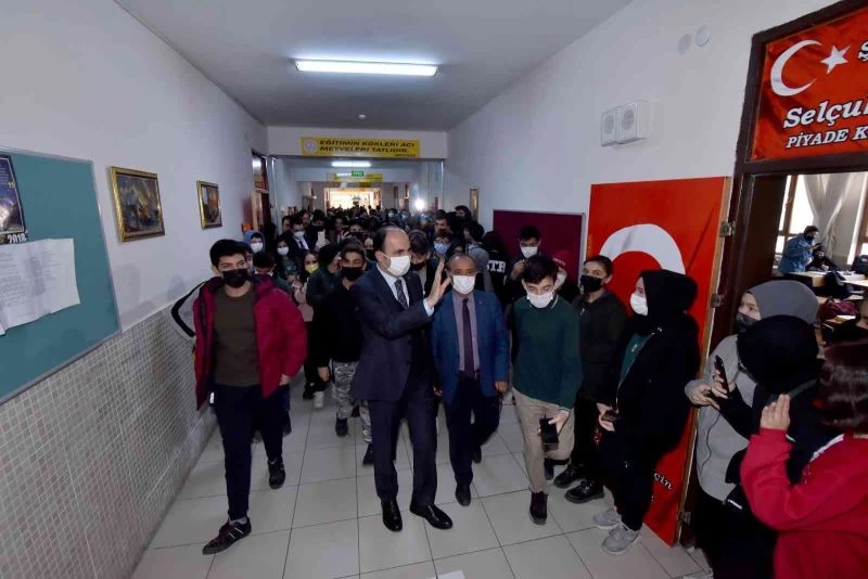 Başkan Altay: “Öğrencilerimizin yerel yönetimlere katkısı çok önemli”
