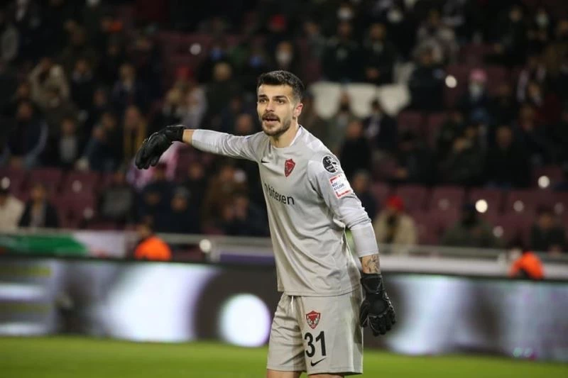 Ağabeyden kardeşe, babadan oğula geçen bir kalecilik hikayesi
