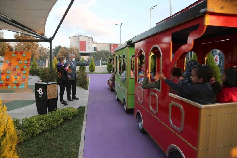 Başkan Atay, Efelerli çocuklarla buluştu
