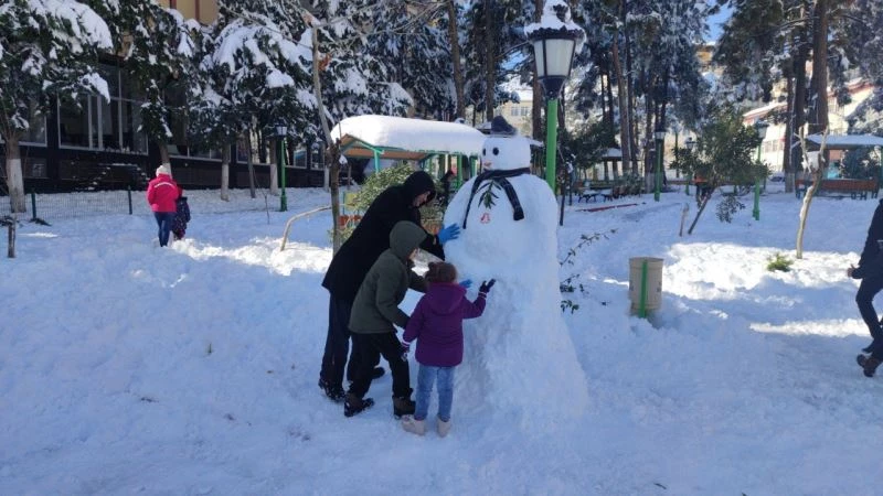 Gaziantep’te kar yağışı yerini güneşe bıraktı
