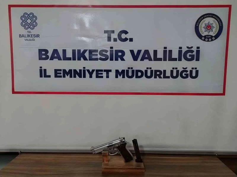 Balıkesir’de 3 yılda 2 bin 193 tabanca ele geçildi
