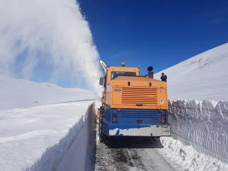 Bingöl’de 159 köy yolu ulaşıma açıldı
