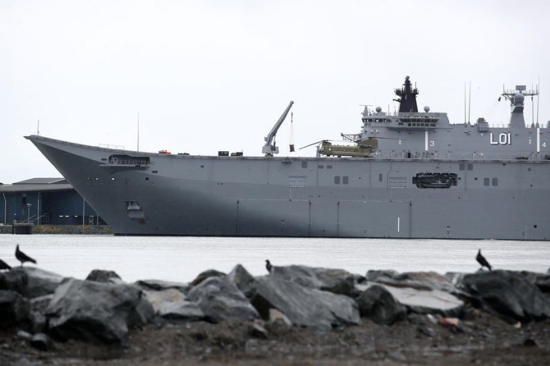Avustralya’nın en büyük yardım gemisi Tonga’ya gidiyor

