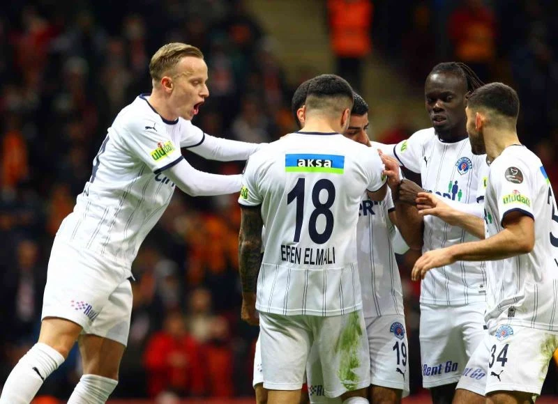 Kasımpaşa’nın yenilmezlik serisi 5 maça çıktı
