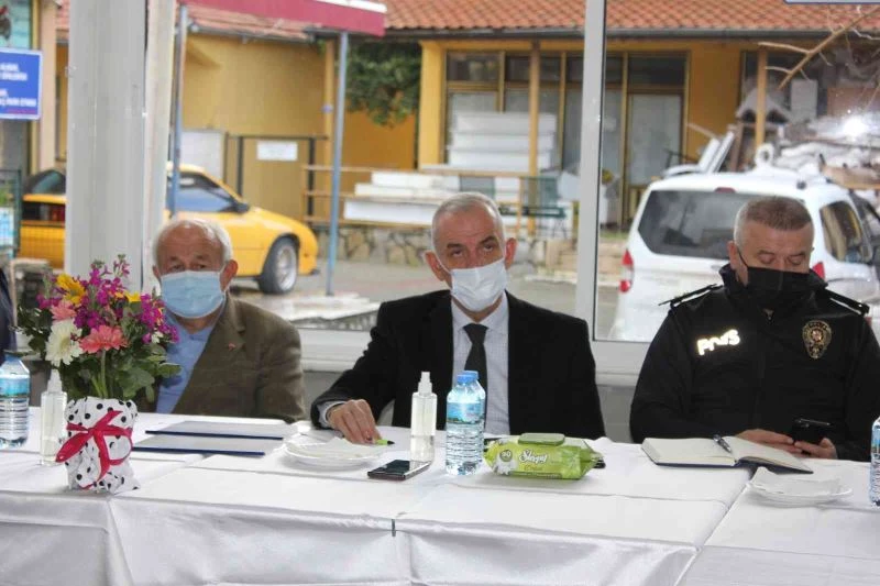 Marmaris Kaymakamı İçmeler Mahallesinde halk toplantısı yaptı
