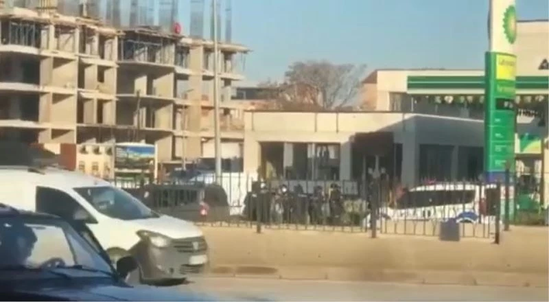 Trafikte akraba kavgasında silah ateşlendi, bir kişi başından yaralandı
