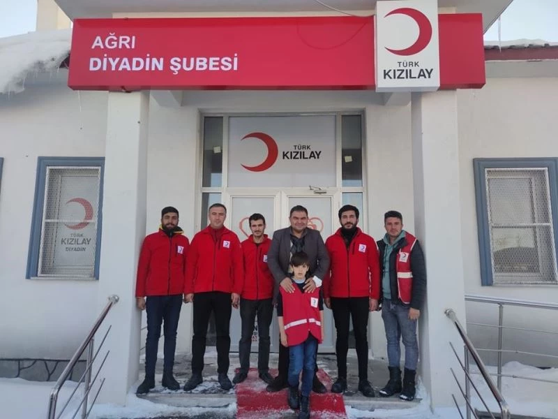 Kaymakam Balcı Kızılay Diyadin Şubesini ziyaret etti.
