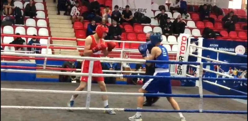 Aynı anda nakavt oldular
