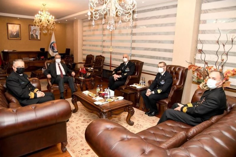 NATO Daimi Deniz Görev Grubu-2 komutanlarından Vali Su