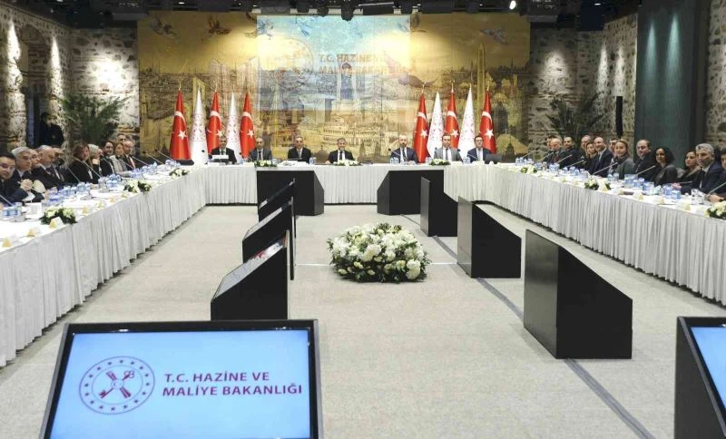 Bakanı Nebati’nin, ekonomist ve akademisyenlerle bir araya geldiği toplantı başladı
