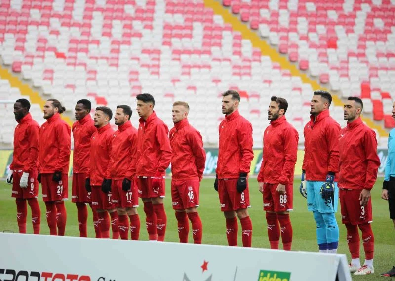 Sivasspor ligdeki 10. beraberliğini aldı
