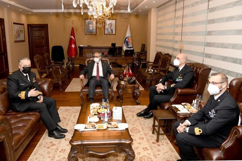 NATO Daimi Deniz Görev Grubu-2 gemi komutanlarından Vali Su’ya ziyaret
