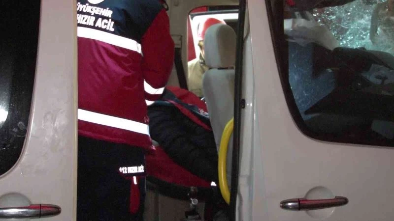 Fatih Sultan Mehmet Köprüsünde tuz tankerine çarpan servis şöförü hayatını kaybetti
