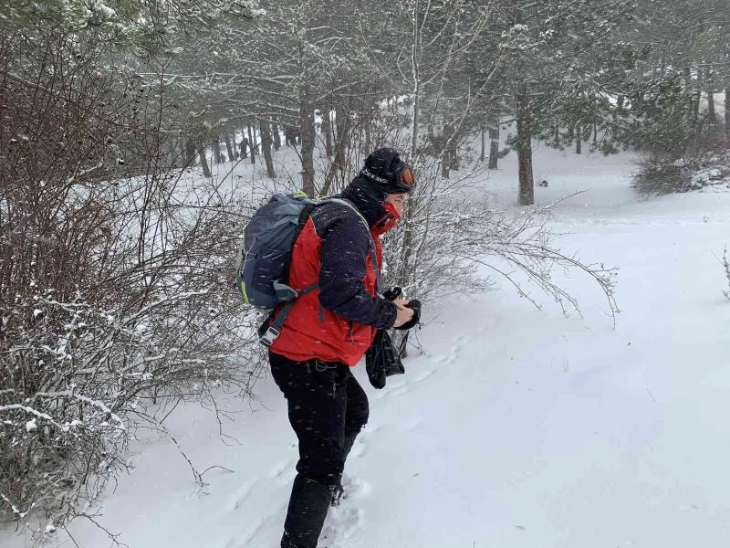 Tipiye aldırmadılar, yaban hayvanları için doğaya yem bıraktılar
