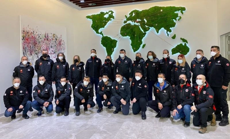 Antarktika bilim seferine giden 9 kişilik ekibin 2’si Atatürk Üniversitesinden
