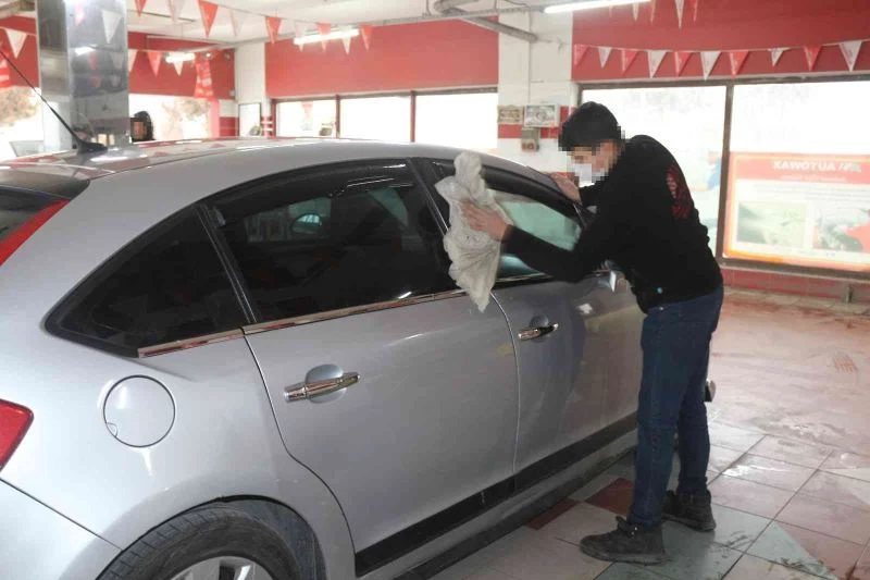 Hem bağımlılıktan kurtuluyorlar hem de iş sahibi oluyorlar
