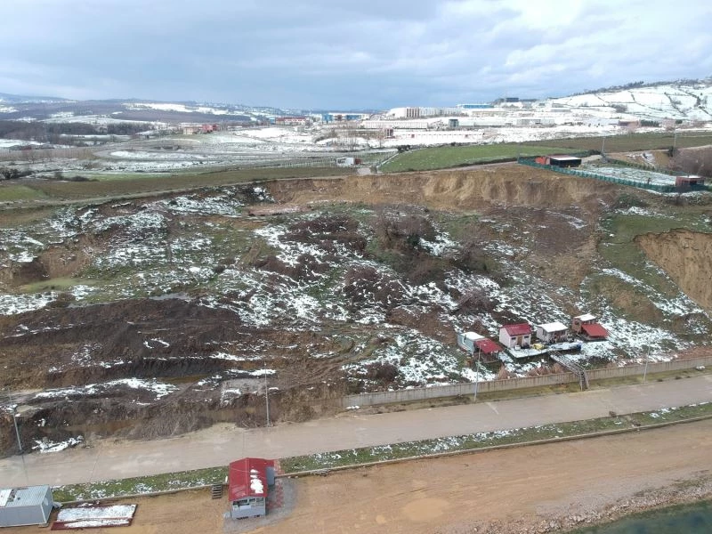 Sinop Demirci köyü limanında heyelan
