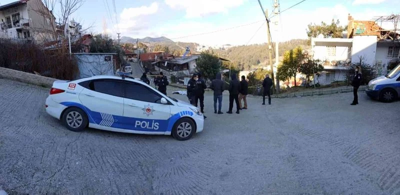 Darbedilen kişi sokak ortasında ölü bulundu
