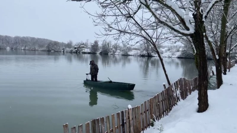 Karın keyfini Reisler Gölü’nde çıkarttılar
