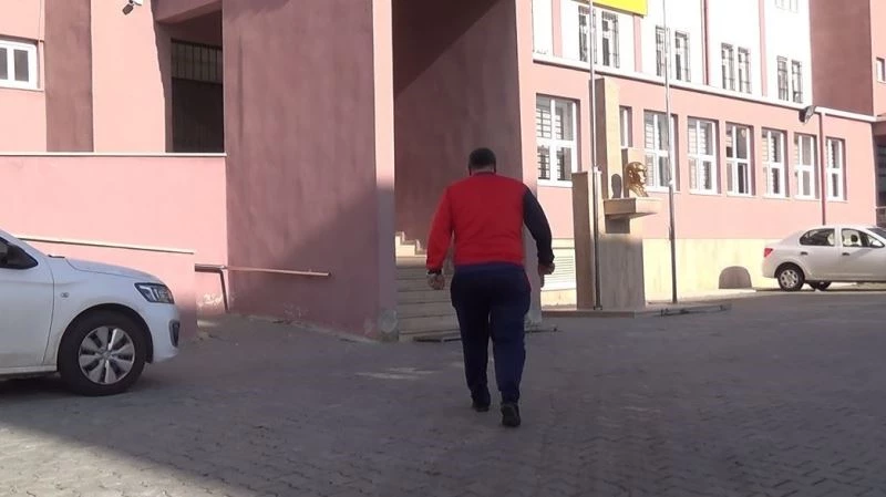 İstanbul’a kar nedeniyle gidemeyen 200 kişi Trakya’da yurtlara yerleştirildi
