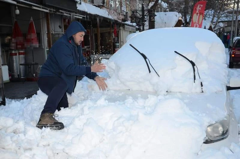 Tarsus - Çamlıyayla yolu kapandı
