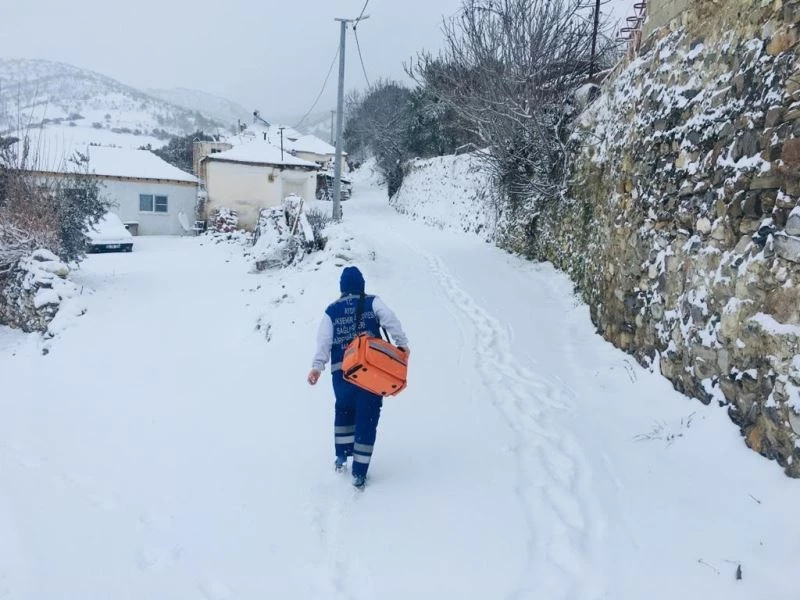 Büyükşehir kar kış dinlemedi, vatandaşın ayağına gitti
